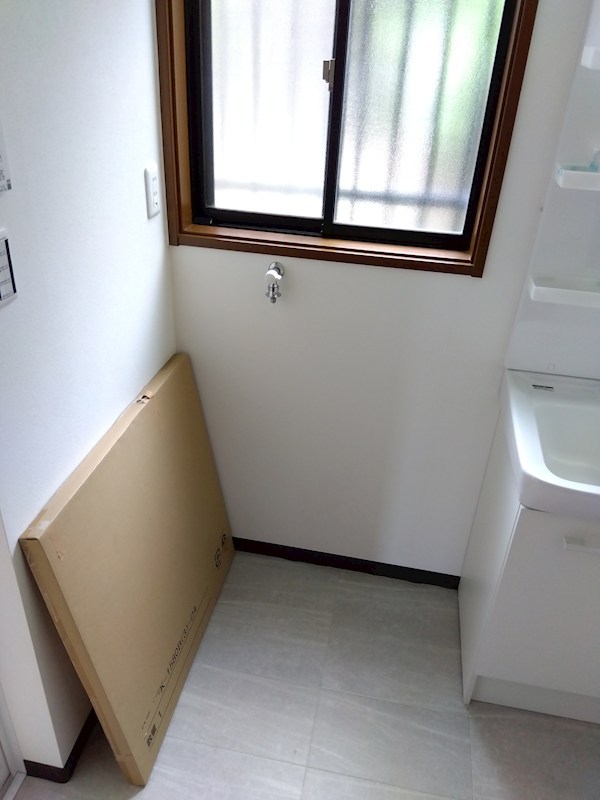 舞ヶ丘四丁目戸建 内観写真（洗面台・洗面所）