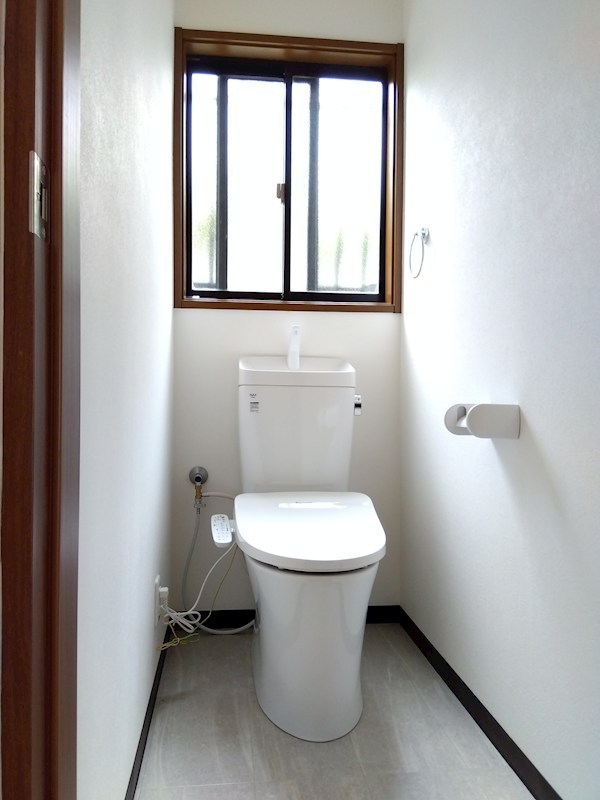 舞ヶ丘四丁目戸建 内観写真（トイレ）