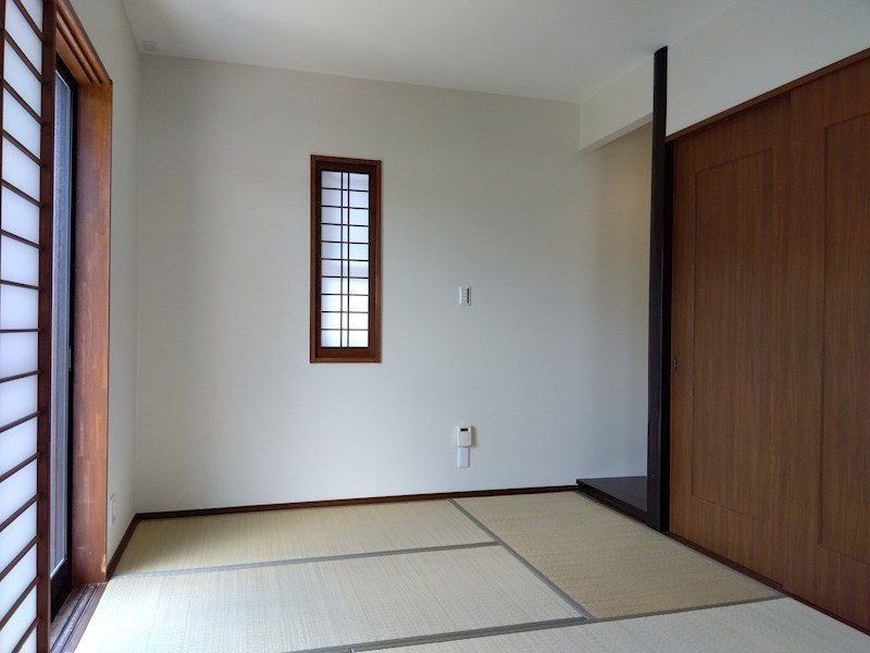 舞ヶ丘四丁目戸建 内観写真（リビング以外の居室）