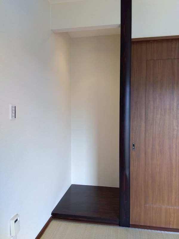 舞ヶ丘四丁目戸建 内観写真（リビング以外の居室）