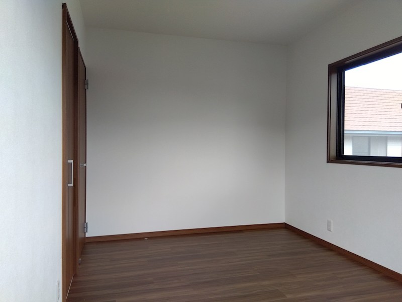 舞ヶ丘四丁目戸建 内観写真（リビング以外の居室）