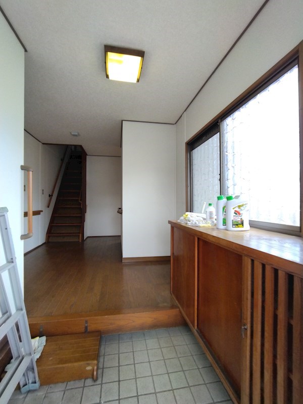 扇ヶ浦四丁目戸建 現地写真（玄関）