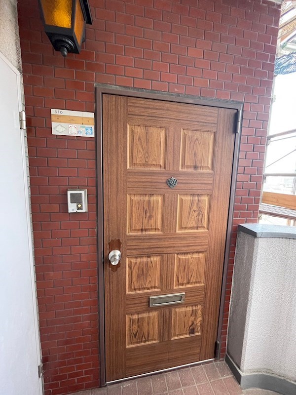 エクレール泉台 現地写真（玄関）