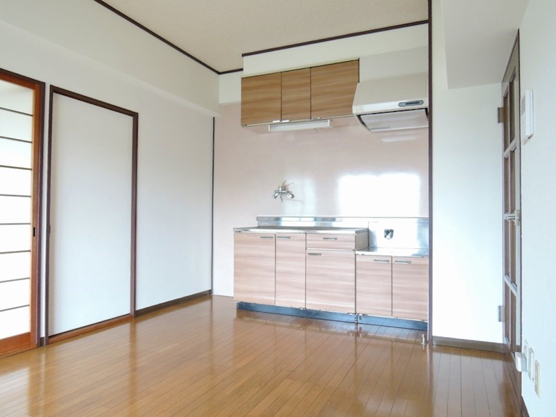 プレアール下到津 内観写真（キッチン）