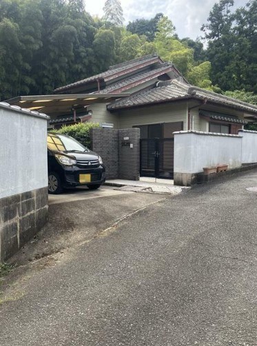 大字山本戸建 現地写真（駐車場）