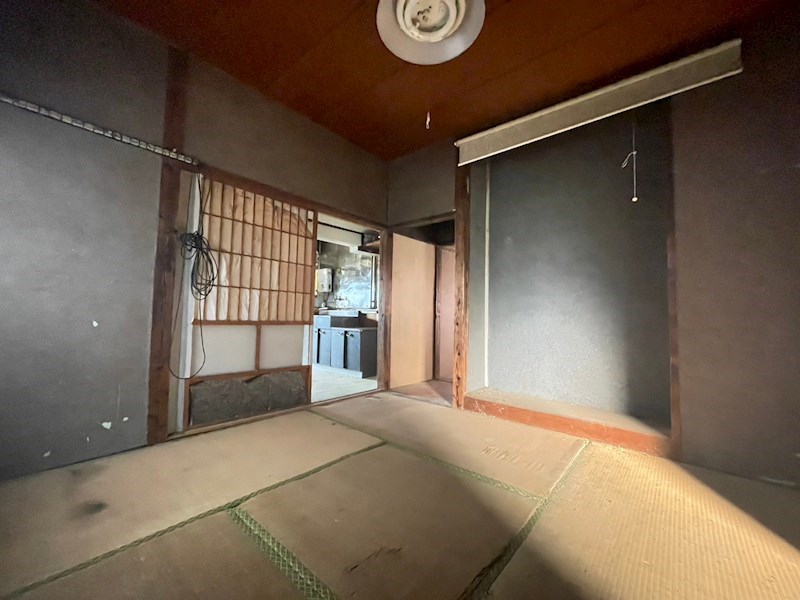 高峰一丁目4番戸建 内観写真（リビング以外の居室）
