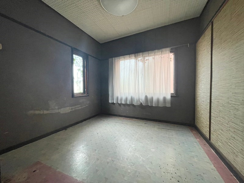 高峰一丁目4番戸建 内観写真（リビング以外の居室）