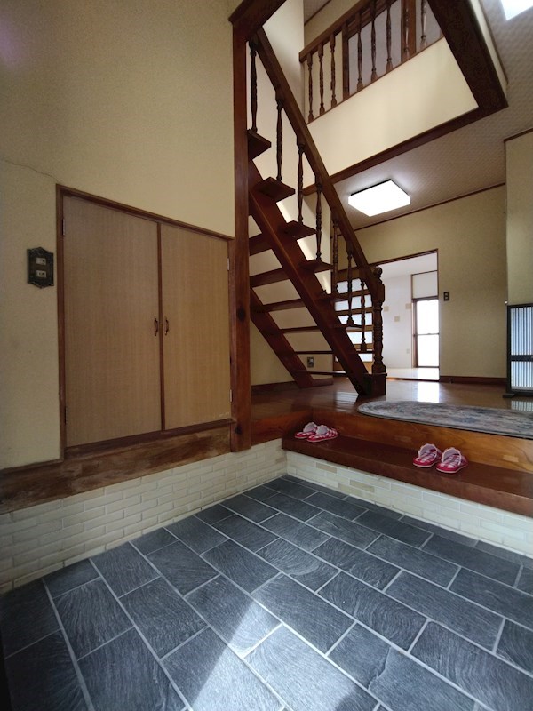 東大谷三丁目戸建 現地写真（玄関）