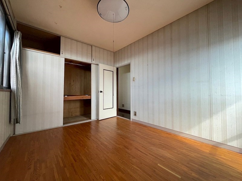 紅梅四丁目戸建 内観写真（リビング以外の居室）