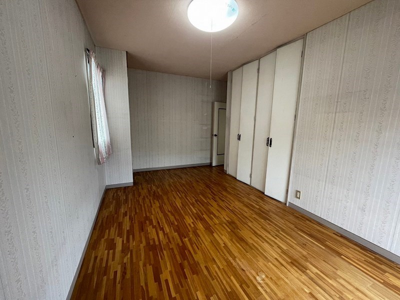 紅梅四丁目戸建 内観写真（リビング以外の居室）