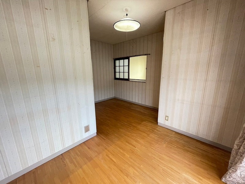 紅梅四丁目戸建 内観写真（リビング以外の居室）