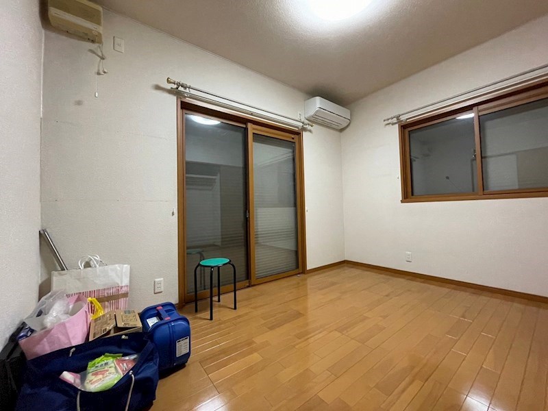 紅梅四丁目戸建 内観写真（リビング以外の居室）