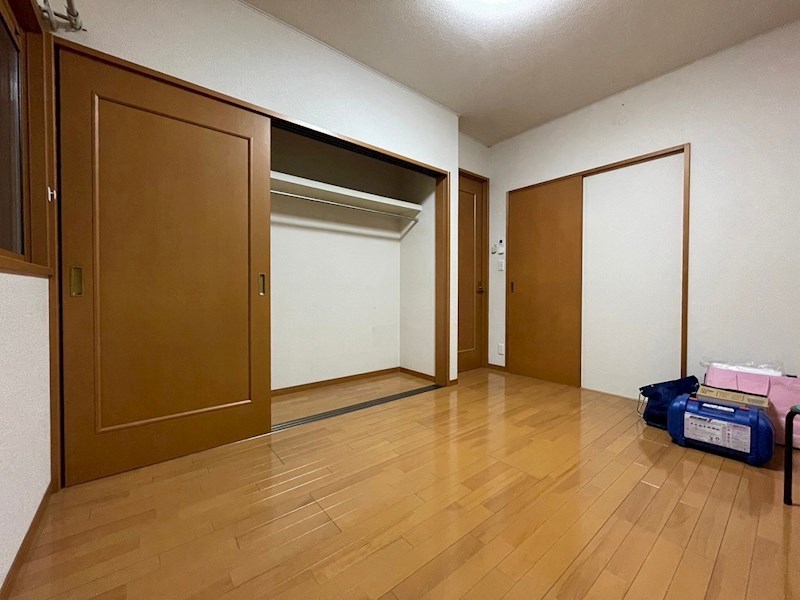 紅梅四丁目戸建 内観写真（リビング以外の居室）