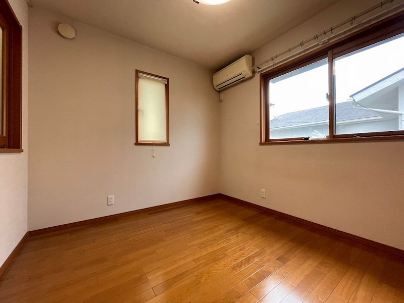 紅梅四丁目戸建 内観写真（リビング以外の居室）