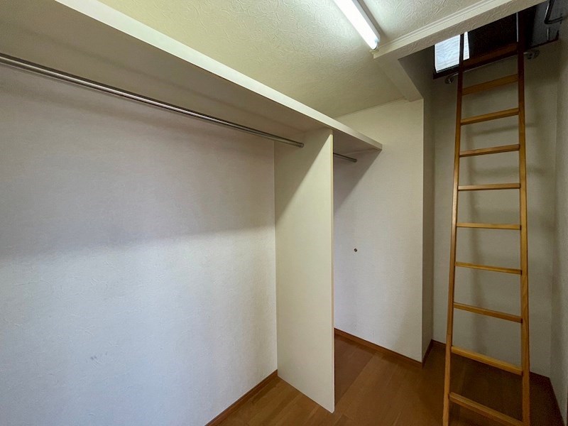 紅梅四丁目戸建 内観写真（収納）