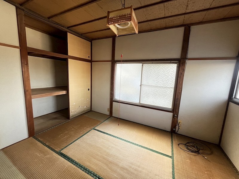 西新町二丁目戸建 内観写真（リビング以外の居室）
