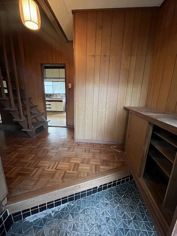 西新町二丁目戸建 現地写真（玄関）