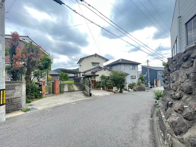 西鞘ケ谷町戸建 現地写真（前面道路含む現地写真）