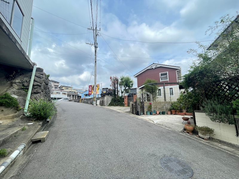 西鞘ケ谷町戸建 現地写真（前面道路含む現地写真）