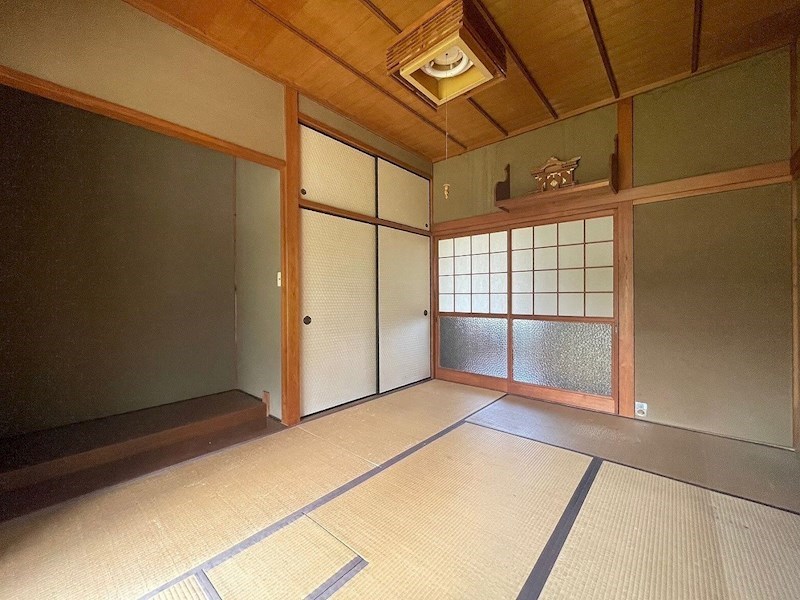 龍徳戸建 内観写真（リビング以外の居室）