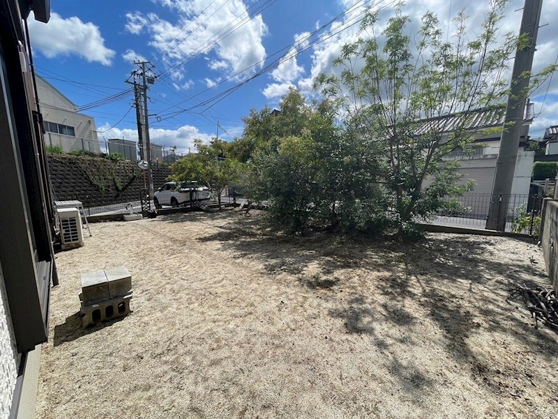 通谷五丁目戸建 現地写真（庭）