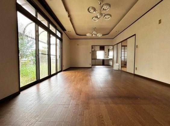 別当町戸建 内観写真（リビング以外の居室）