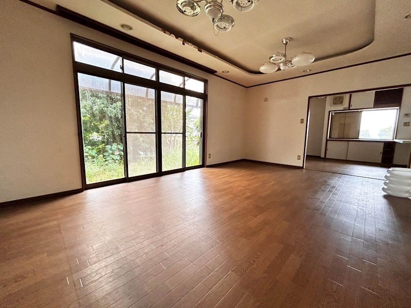 別当町戸建 内観写真（リビング以外の居室）