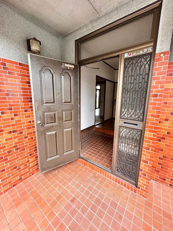 別当町戸建 現地写真（玄関）