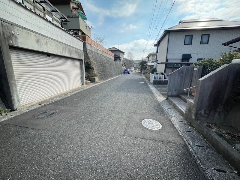 舞ケ丘二丁目戸建 現地写真（前面道路含む現地写真）