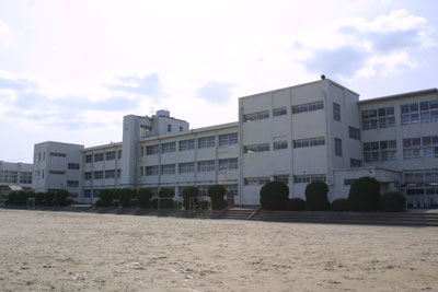 松の本二丁目戸建1号棟 中学校