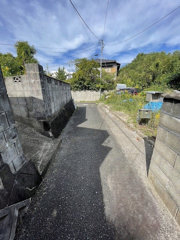 中間二丁目土地 現地写真（前面道路含む現地写真）