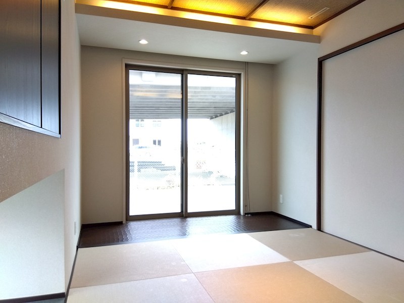西泉六丁目戸建 内観写真（リビング以外の居室）