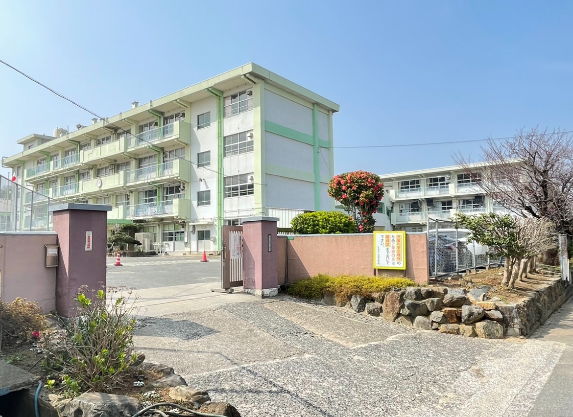 下原町土地 小学校