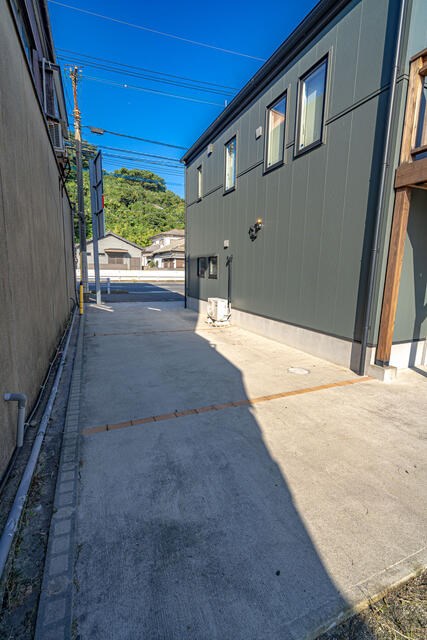 古前一丁目戸建 現地写真（駐車場）