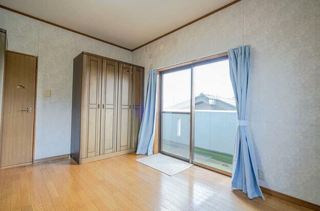春日台五丁目戸建 内観写真（リビング以外の居室）