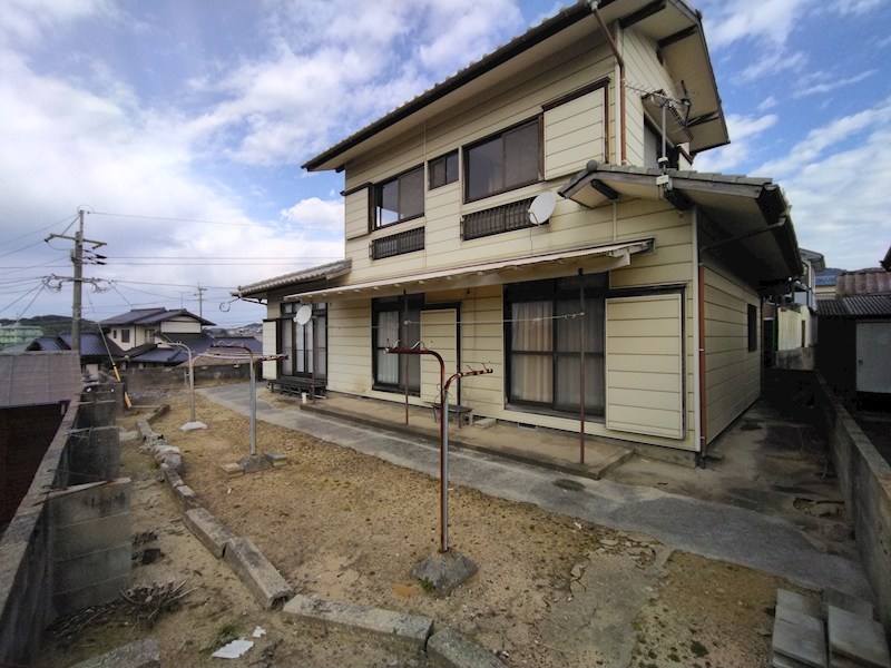 土穴二丁目戸建 現地写真（庭）