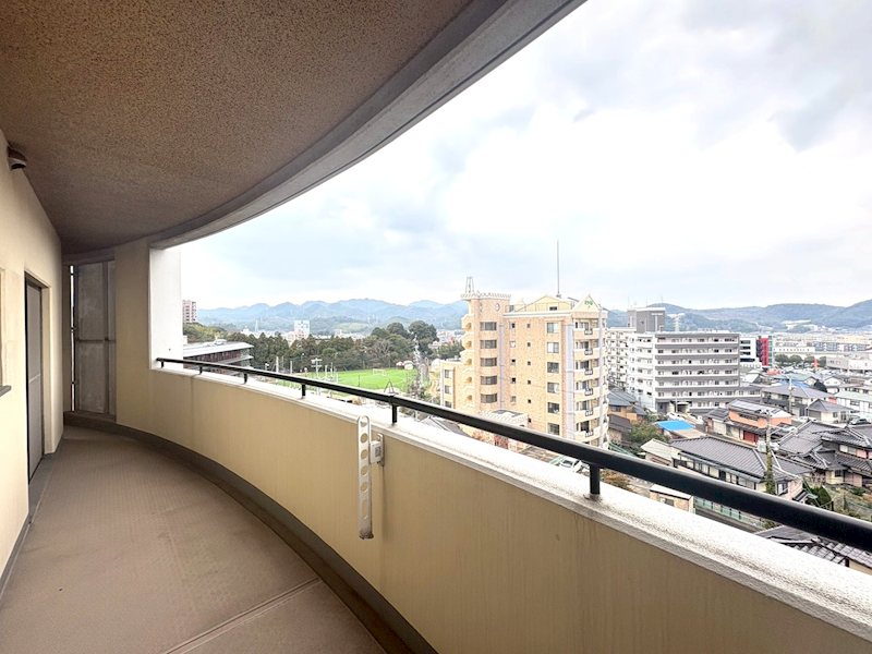 グランドパレスヴァンテアン徳力 現地写真（バルコニー）
