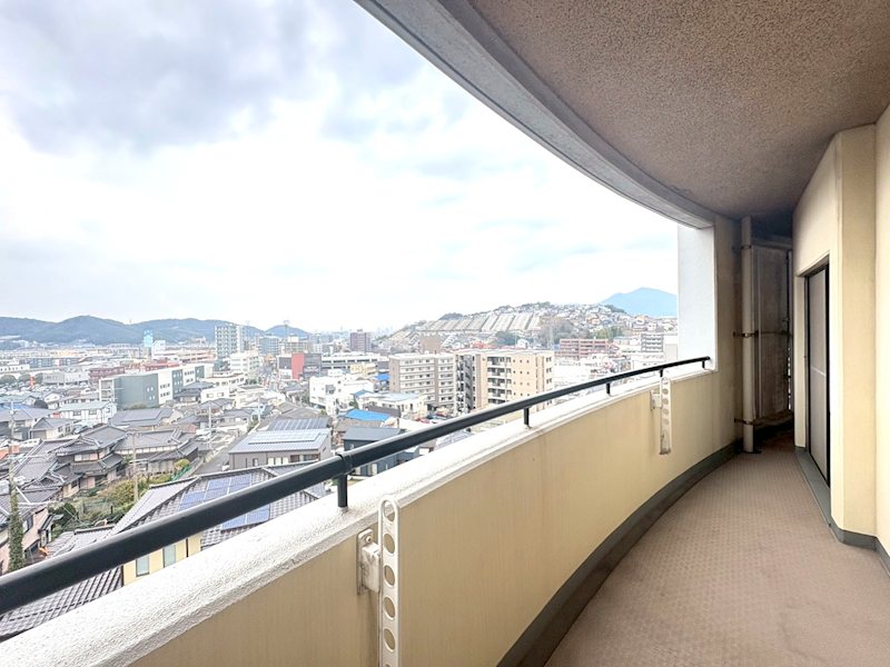 グランドパレスヴァンテアン徳力 現地写真（バルコニー）