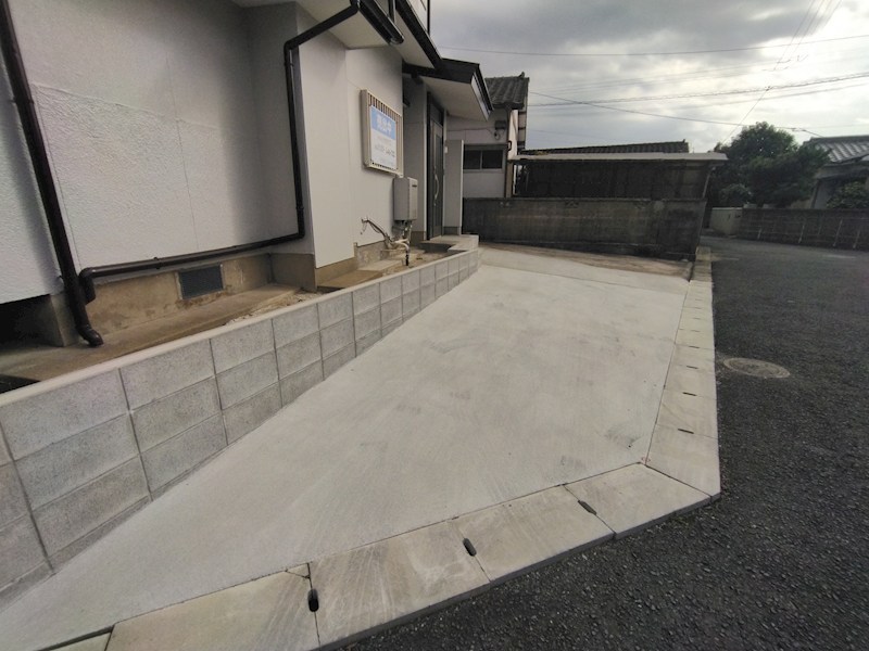 町上津役西三丁目戸建 現地写真（前面道路含む現地写真）