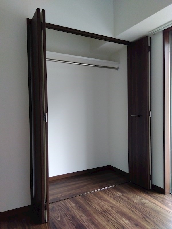 以和貴マンション須賀町 内観写真（収納）