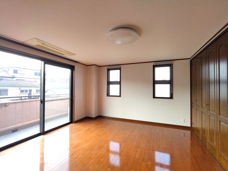 通谷二丁目戸建 内観写真（リビング以外の居室）