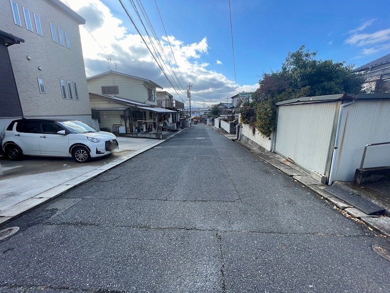 上吉田六丁目戸建 現地写真（前面道路含む現地写真）