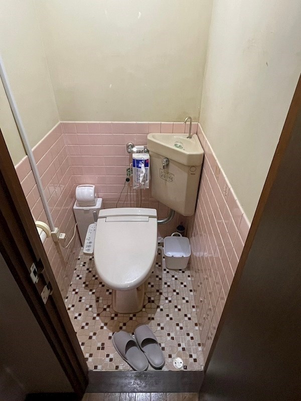 日吉台一丁目戸建 内観写真（トイレ）