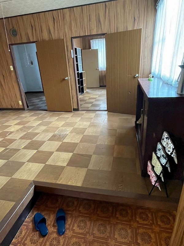 日吉台一丁目戸建 現地写真（玄関）
