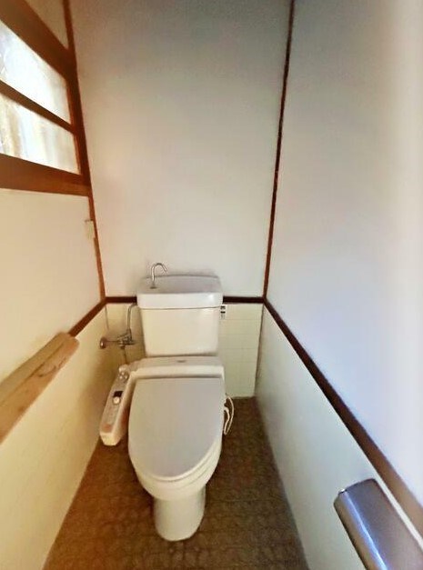楠橋西二丁目戸建 内観写真（トイレ）