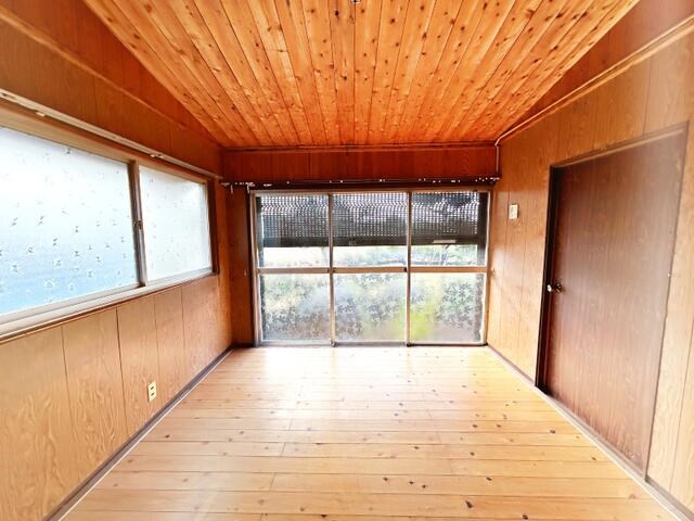 楠橋西二丁目戸建 内観写真（リビング以外の居室）