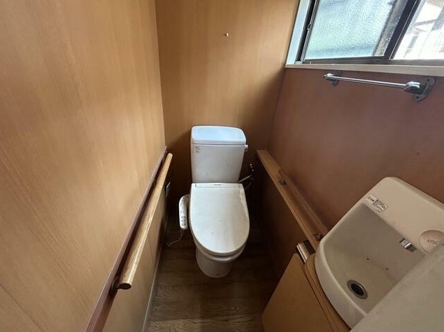 西鞘ケ谷町戸建 内観写真（トイレ）