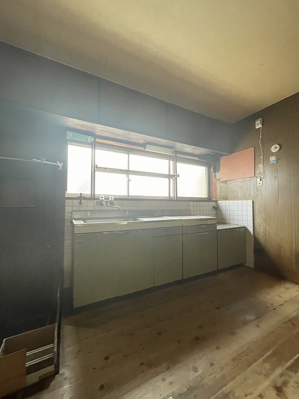 沢見一丁目8番戸建 内観写真（キッチン）