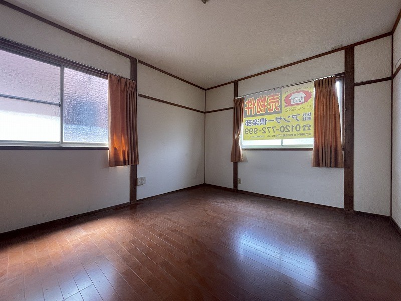 沢見一丁目8番戸建 内観写真（リビング以外の居室）