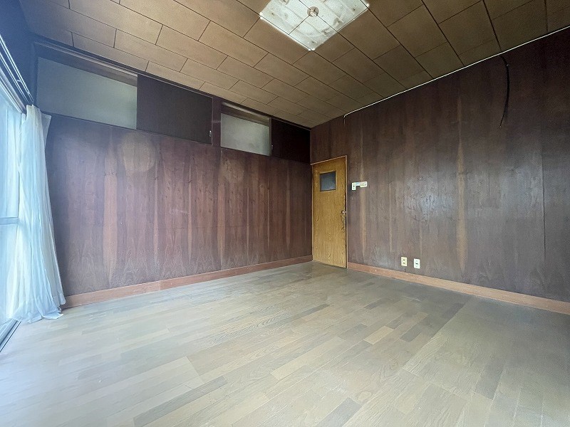 沢見一丁目8番戸建 内観写真（リビング以外の居室）